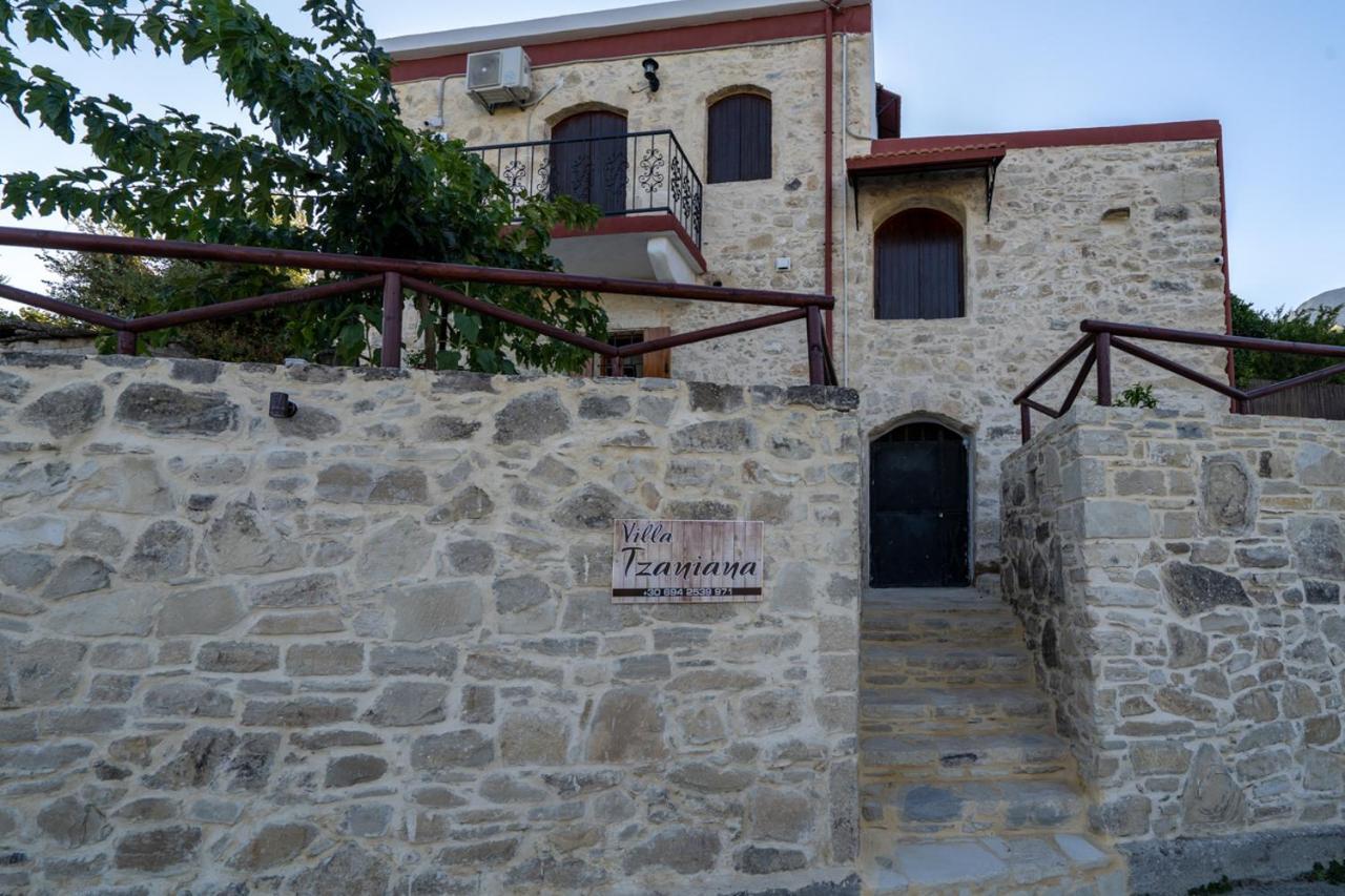 Villa Tzaniana Apomarma エクステリア 写真